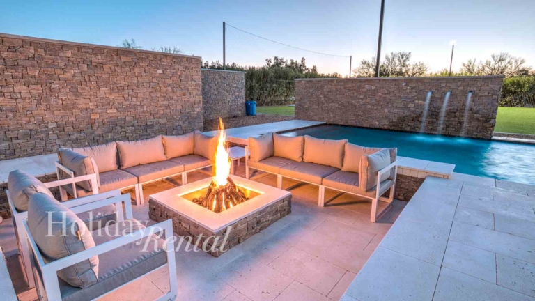 vacation rental firepit and seating